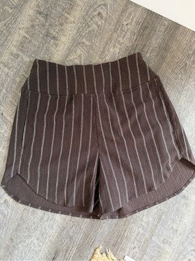 Halara Striped Brown Women's short